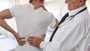 Comment traiter les maux de dos